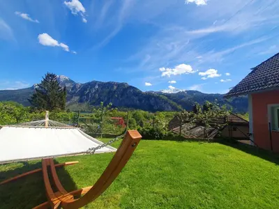 Ein allgemeiner Bergblick oder ein Berglick von des Ferienhauses aus