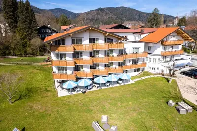 Ein allgemeiner Bergblick oder ein Berglick von des Hotels aus