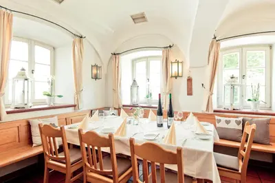 Ein Restaurant oder anderes Speiselokal in der Unterkunft Schweiger's Landgasthof