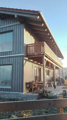 Das Gebäude in dem sich die Ferienwohnung befindet
