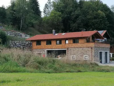 Das Gebäude in dem sich die Ferienwohnung befindet