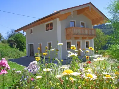 Ein Garten an der Unterkunft Ferienwohnung sZuahäusl