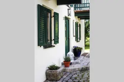 Das Gebäude in dem sich die Ferienwohnung befindet