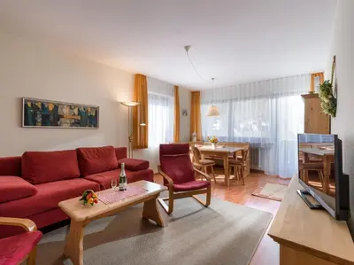 Ein Sitzbereich in der Unterkunft Ferienwohnanlage Oberaudorf B 3 mit Hallenbad und Sauna