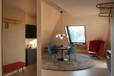 Ein Sitzbereich in der Unterkunft Hotel Miano by Limehome