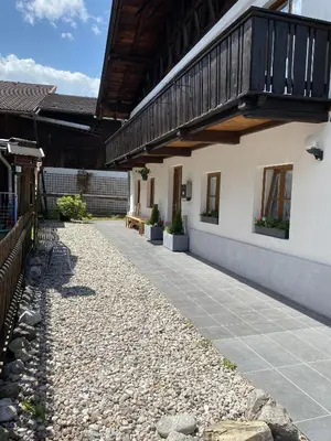 Das Gebäude in dem sich die Ferienwohnung befindet