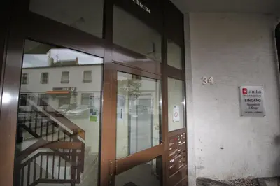 Eine Fassade oder ein Eingang zu Slamba Hostel