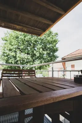 Ein Balkon oder eine Terrasse in der Unterkunft Modernes Loft vor den Toren des Chiemgaus
