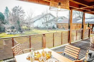 Ein Garten an der Unterkunft Naturhaus Luminus