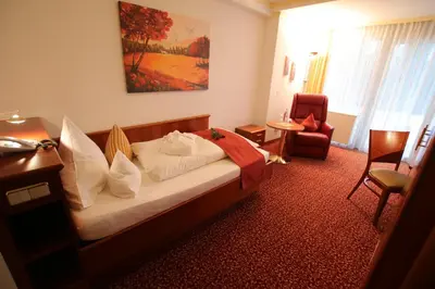 Ein Sitzbereich in der Unterkunft ANGERHOF Kur- und Thermenhotel