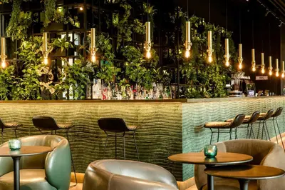 Ein Restaurant oder anderes Speiselokal in der Unterkunft Motel One München-East Side