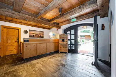 Küche/Küchenzeile in der Unterkunft Berghotel & Chalets Adersberg Chiemgau Card kostenfrei