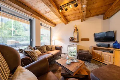 TV/Unterhaltungsangebot in der Unterkunft Berghotel & Chalets Adersberg Chiemgau Card kostenfrei