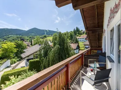 Ein allgemeiner Bergblick oder ein Berglick von des Hotels aus