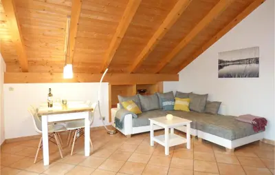 Ein Sitzbereich in der Unterkunft Ferienwohnung Heidi