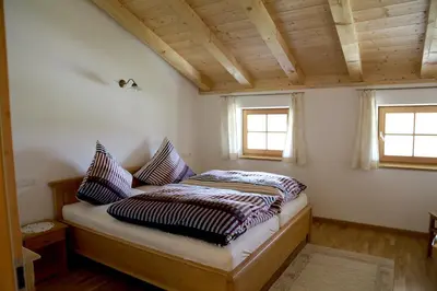 Ein Bett oder Betten in einem Zimmer der Unterkunft Ferienwohnung Fischerhof