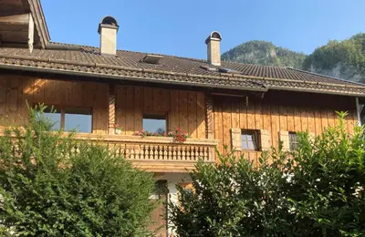 Ein allgemeiner Bergblick oder ein Berglick von der Ferienwohnung aus