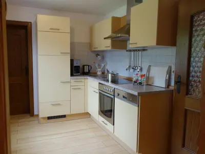 Küche/Küchenzeile in der Unterkunft Ferienwohnung Obermeier | Chiemgau Karte