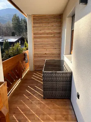 Ein allgemeiner Bergblick oder ein Berglick von der Ferienwohnung aus