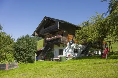 Ein Garten an der Unterkunft Bergbauernhof Hinterseebach