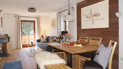Ein Sitzbereich in der Unterkunft Ferienwohnung Rabe