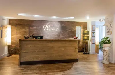 Lobby/Rezeption in der Unterkunft Der Westerhof Hotel
