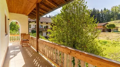 Ein Garten an der Unterkunft Ferienhaus Achental mit Sauna