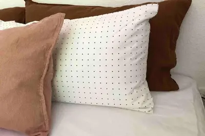 Ein Bett oder Betten in einem Zimmer der Unterkunft Charmant Leben im Textilviertel - stilvolle Wohnung - zentral und ruhig