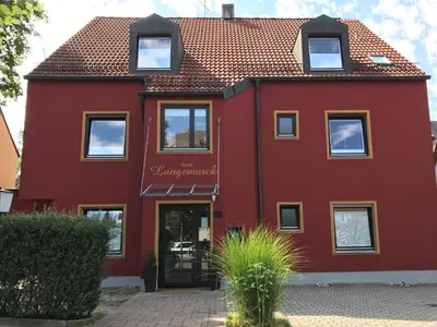 Das Gebäude in dem sich das Hotel befindet