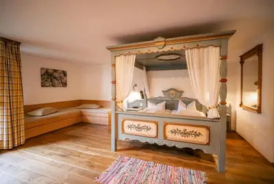 Ein Bett oder Betten in einem Zimmer der Unterkunft Gasthof Ochsenwirt