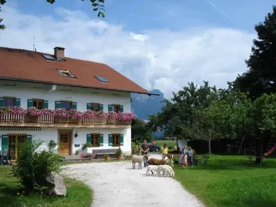 Ein Garten an der Unterkunft Zaissererhof