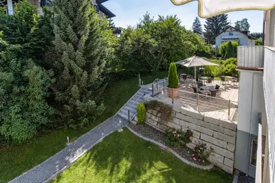 Ein Garten an der Unterkunft Kneipp-Kurhotel Emilie