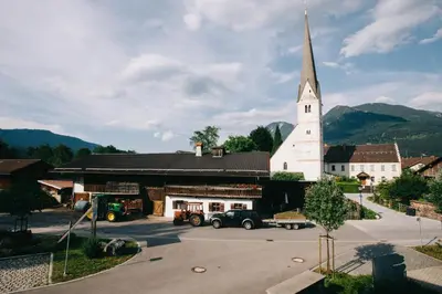 Ein allgemeiner Bergblick oder ein Berglick von der Ferienwohnung aus