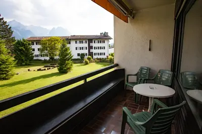 Ein allgemeiner Bergblick oder ein Berglick von der Ferienwohnung aus