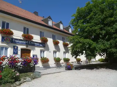 Das Gebäude in dem sich die Pension befindet