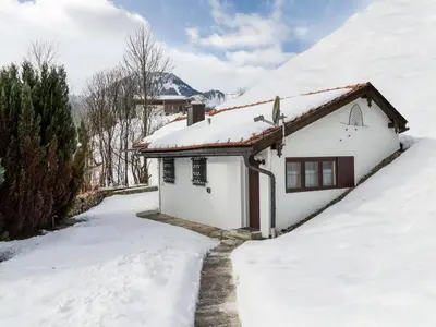 Grabner Riedleiten Bienenhaus im Winter