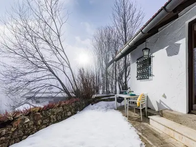 Grabner Riedleiten Bienenhaus im Winter