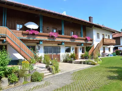 Ein Garten an der Unterkunft Ferienhof Schauer