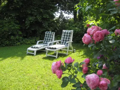 Ein Garten an der Unterkunft Haus an der Therme