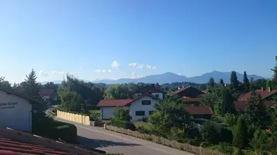 Ein allgemeiner Bergblick oder ein Berglick von der Ferienwohnung aus