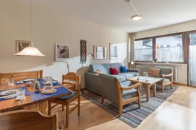 Ein Sitzbereich in der Unterkunft Ferienwohnanlage Oberaudorf D3 mit Hallenbad und Sauna