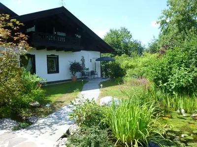 Ein Garten an der Unterkunft Ferienappartement in der Wolfsgrube-Rambichler