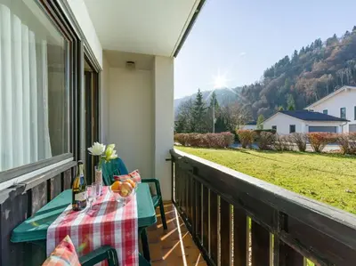Ein allgemeiner Bergblick oder ein Berglick von der Ferienwohnung aus