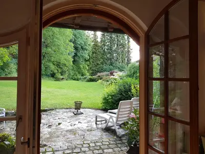 Ein Garten an der Unterkunft Ferienhaus Steinmeier