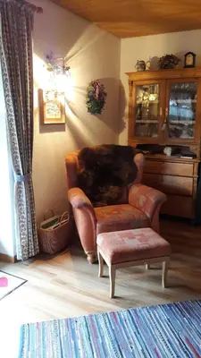 Ein Sitzbereich in der Unterkunft Ferienwohnung Liebermann
