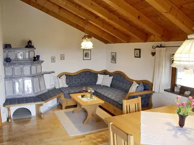 Ein Sitzbereich in der Unterkunft Ferienwohnung Brandstetter