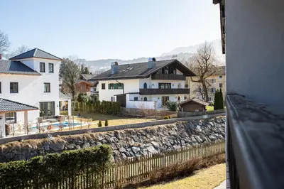 Ein allgemeiner Bergblick oder ein Berglick von der Ferienwohnung aus