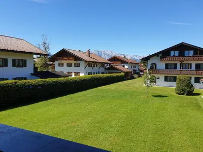 Ein allgemeiner Bergblick oder ein Berglick von der Ferienwohnung aus