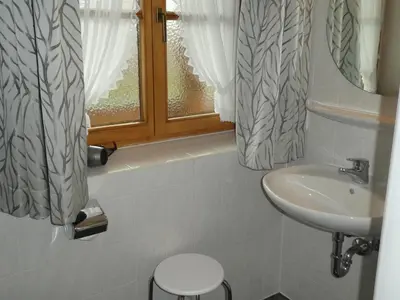 Ein Badezimmer in der Unterkunft Gästehaus Bergblick