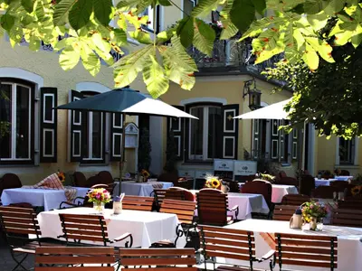 Ein Restaurant oder anderes Speiselokal in der Unterkunft Gasthaus Poelt